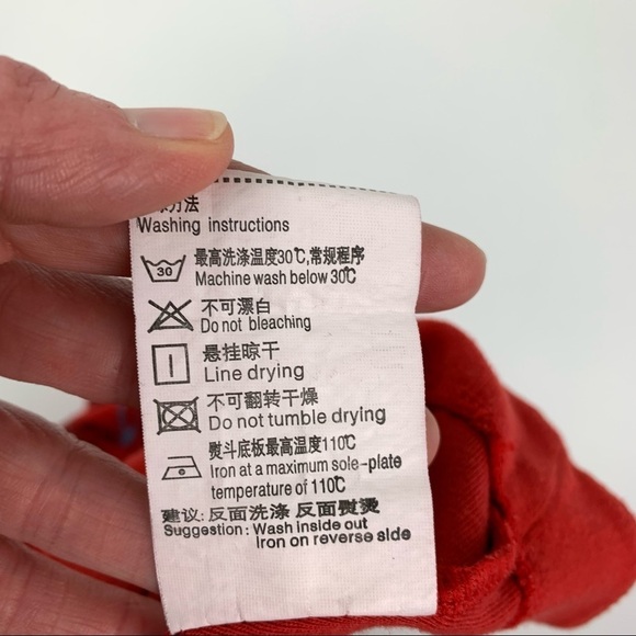 GOELIA Graphic Red Long Sleeved Top with Crocheted Hood size small - Picture 11 of 11